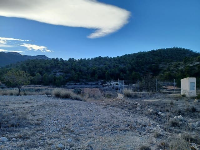 3 bedroom Finca/Country House for sale in La Zarza, Jumilla with garage - € 139,995 (Ref: 4738477)