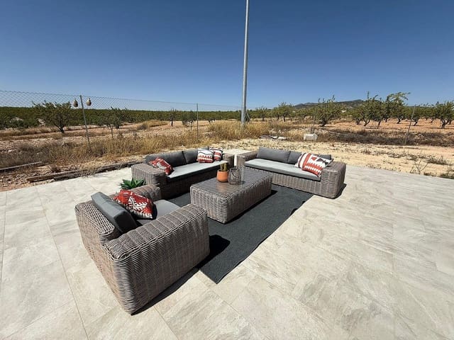 3 soverom Villa til salgs i Pinoso med svømmebasseng - € 425 000 (Ref: 4821120)