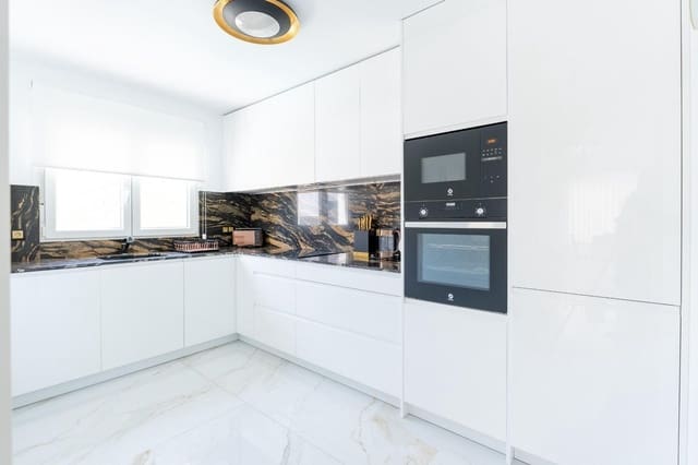 4 Zimmer Haus zu verkaufen in Nueva Torrevieja, Torrevieja mit Pool - 529.000 € (Ref: 4821121)