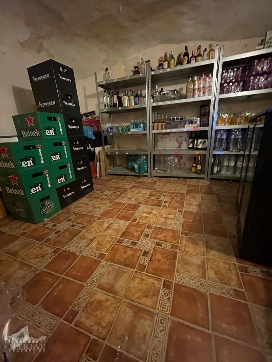 Local Commercial à vendre à Pinoso - 160 000 € (Ref: 4825351)
