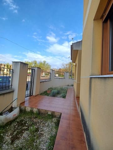 4 soveværelse Byhus til salg i Pinoso med garage - € 235.000 (Ref: 4864602)