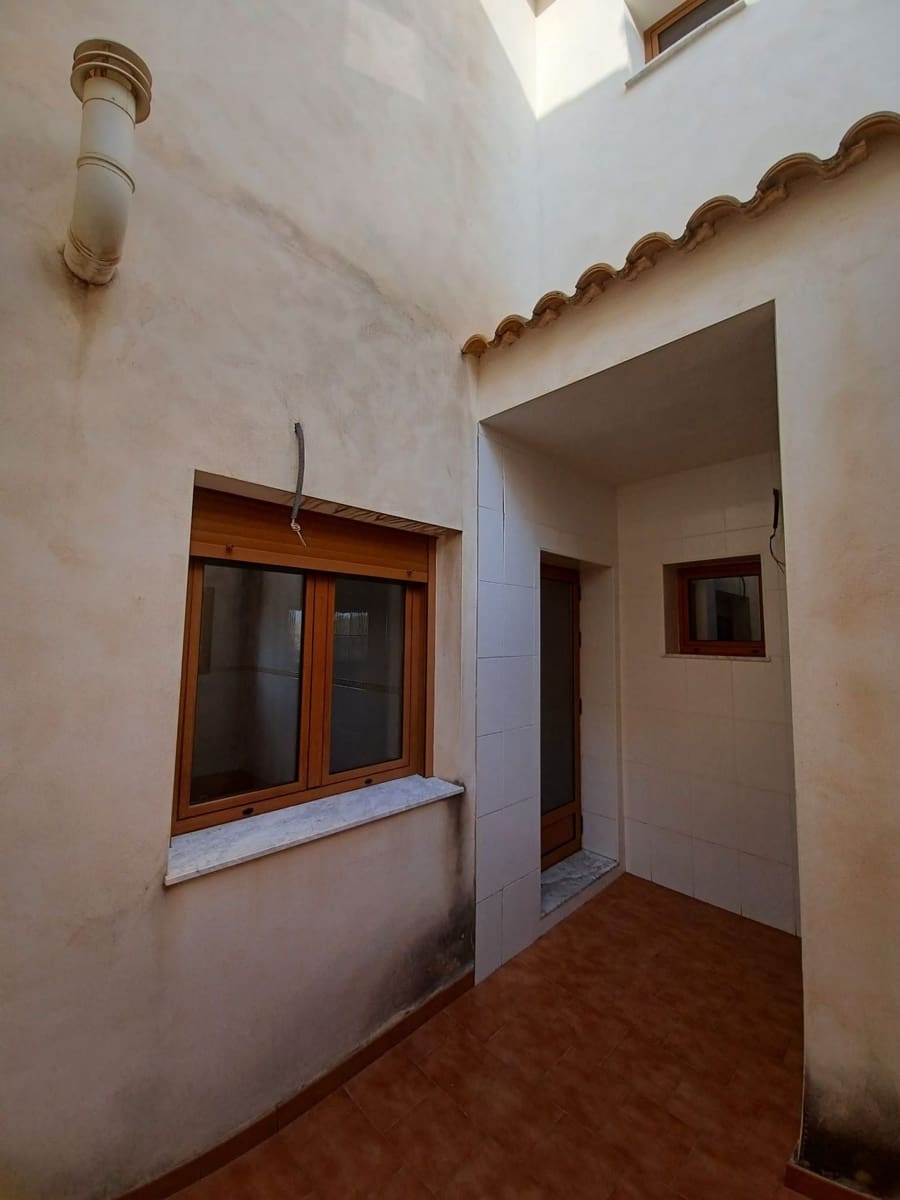 4 soveværelse Byhus til salg i Pinoso med garage - € 235.000 (Ref: 4864602)