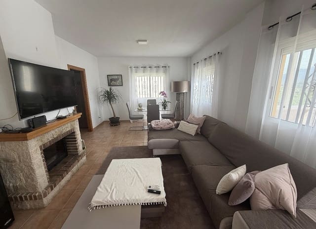 4 soveværelse Villa til salg i Castalla med swimmingpool garage - € 268.000 (Ref: 4867289)