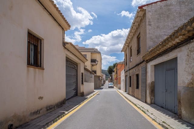 5 chambre Maison de Ville à vendre à Pinoso avec garage - 170 000 € (Ref: 4877320)