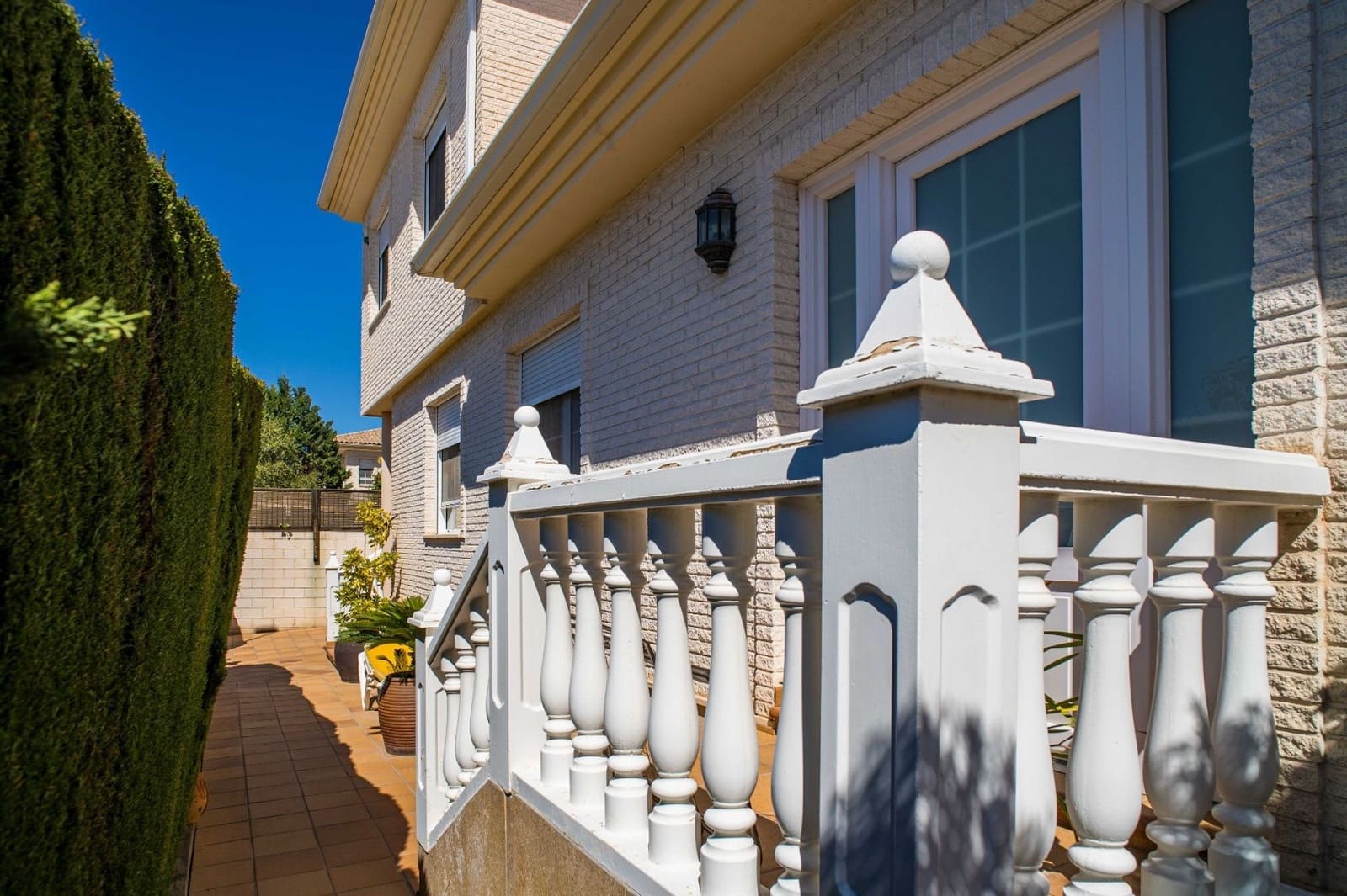 Chalet de 3 habitaciones en Elda en venta con piscina - 430.000 € (Ref: 4880372)