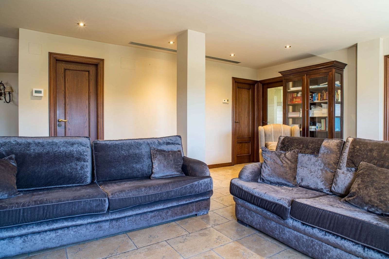 Chalet de 3 habitaciones en Elda en venta con piscina - 430.000 € (Ref: 4880372)