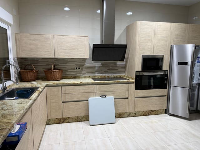 4 quarto Moradia para venda em Pinoso com piscina - 595 000 € (Ref: 4951188)