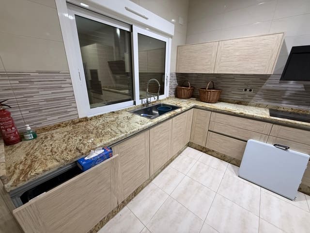 4 quarto Moradia para venda em Pinoso com piscina - 595 000 € (Ref: 4951188)