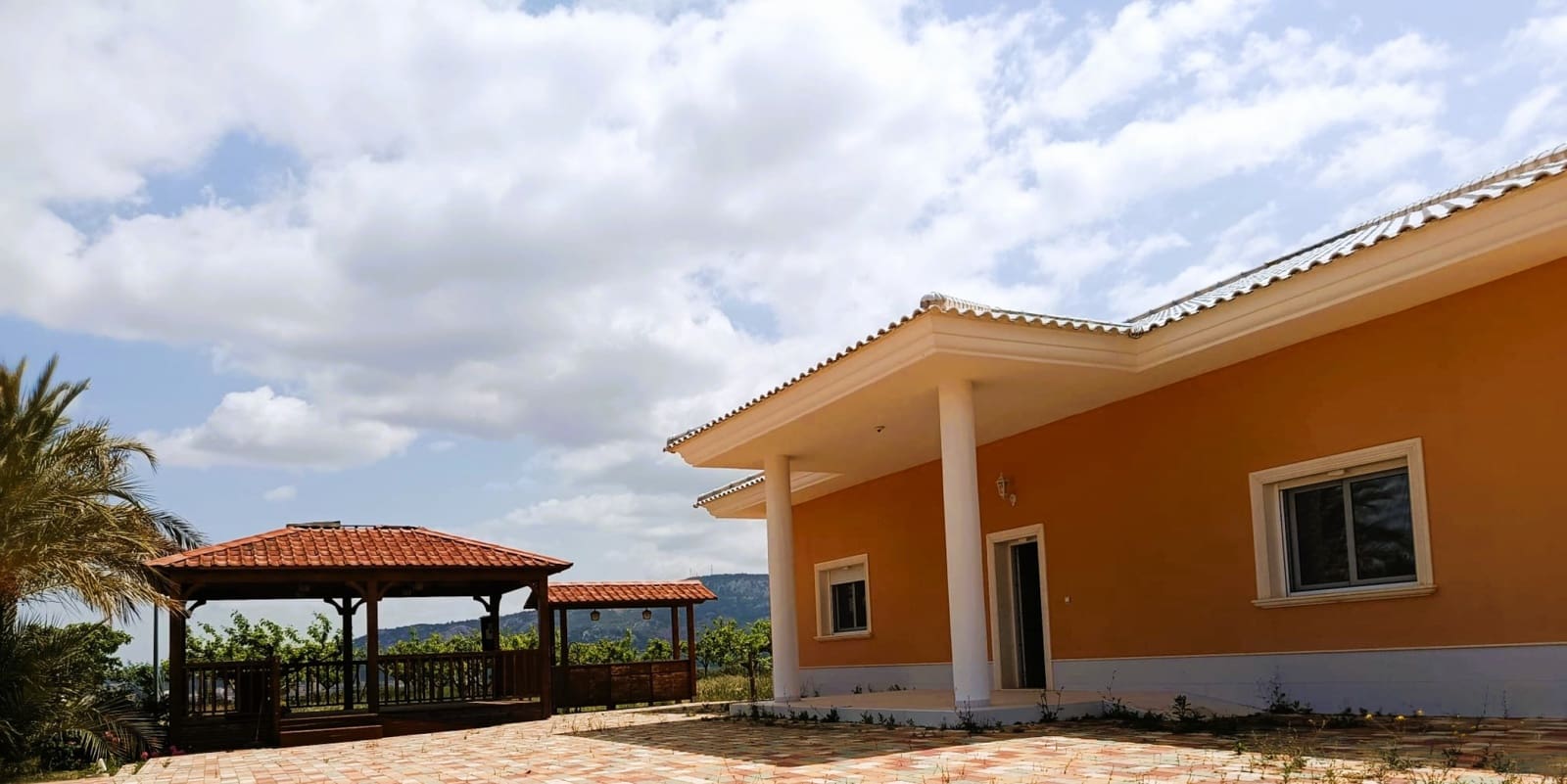 4 bedroom Villa for sale in Pinoso with pool - € 595,000 (Ref: 4951188)