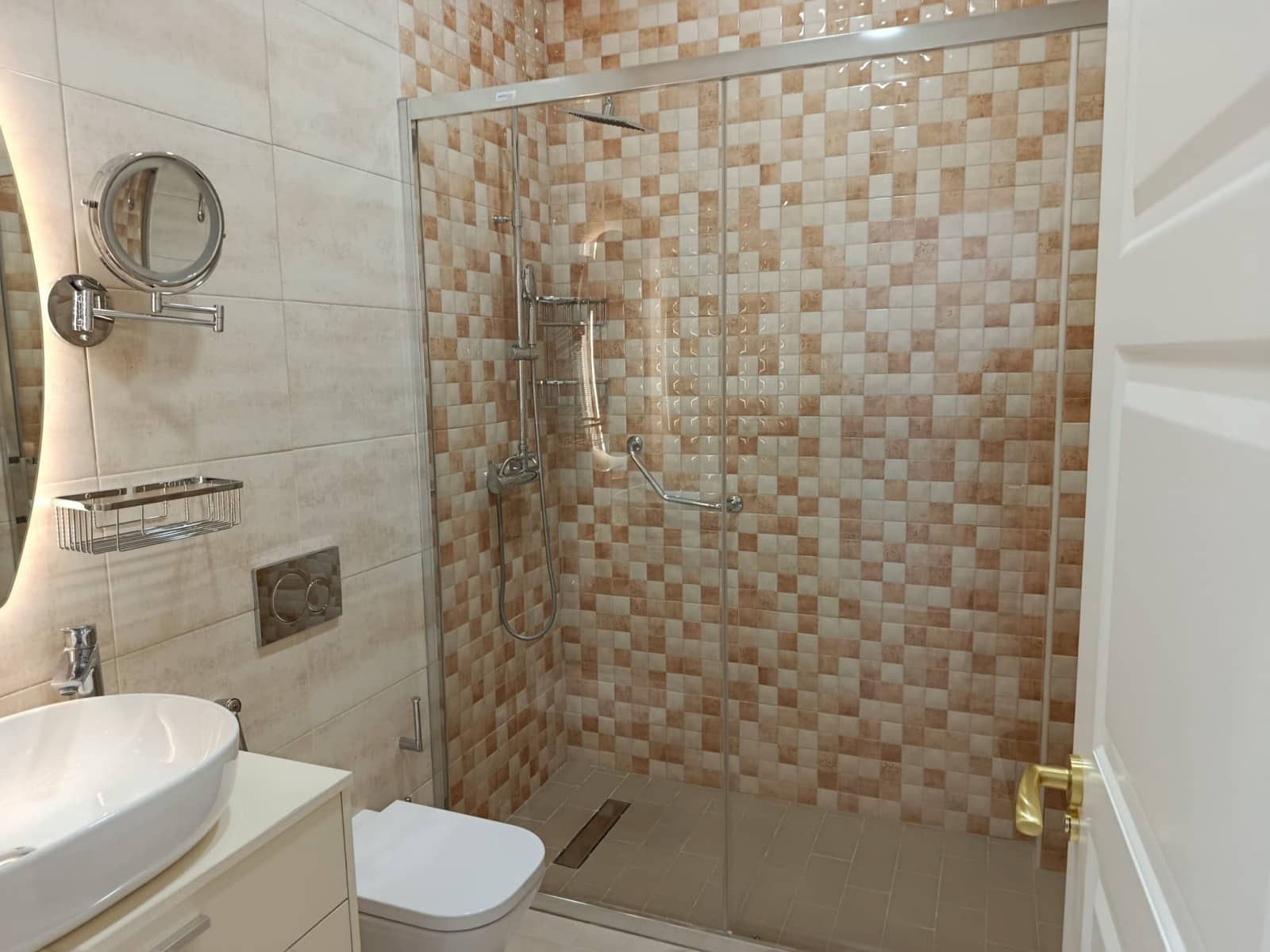 4 bedroom Villa for sale in Pinoso with pool - € 595,000 (Ref: 4951188)