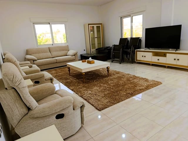 4 slaapkamer Villa te koop in Pinoso met zwembad - € 595.000 (Ref: 4951188)