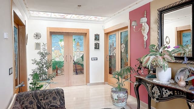 4 Zimmer Villa zu verkaufen in Yecla mit Pool Garage - 699.000 € (Ref: 4957531)