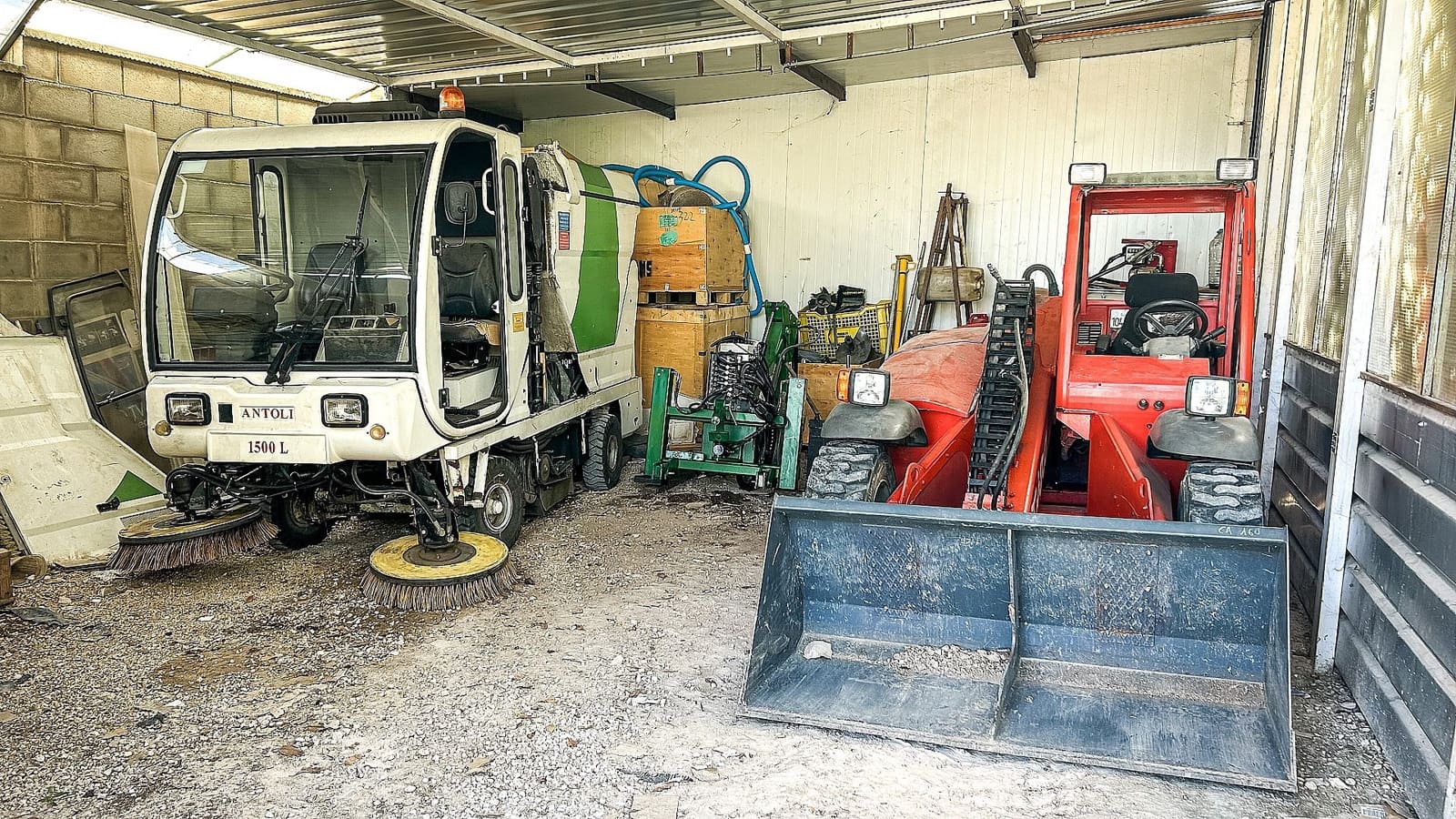 4 Zimmer Villa zu verkaufen in Yecla mit Pool Garage - 699.000 € (Ref: 4957531)