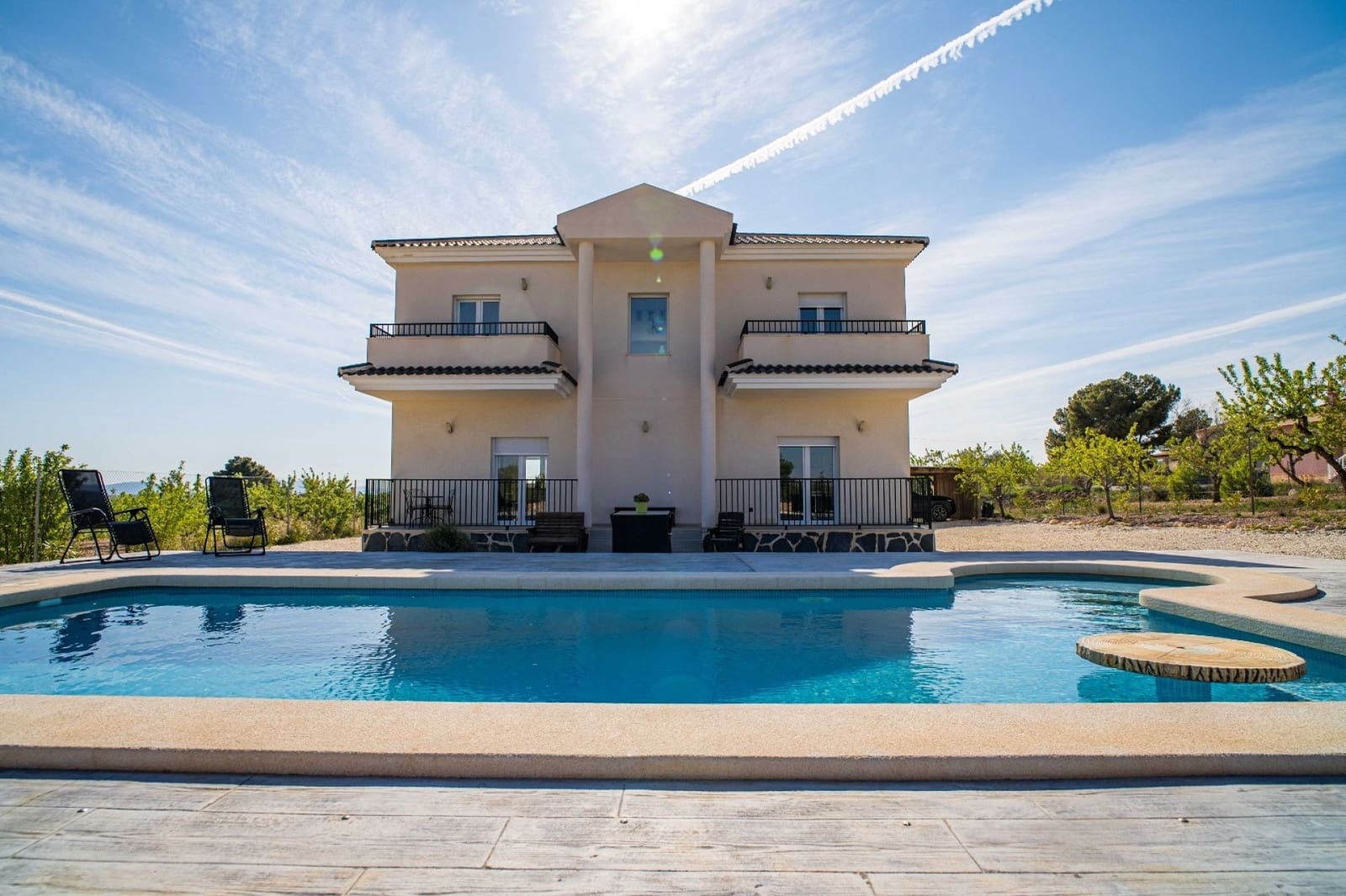 3 soveværelse Villa til salg i Lel med swimmingpool - € 495.000 (Ref: 4957532)