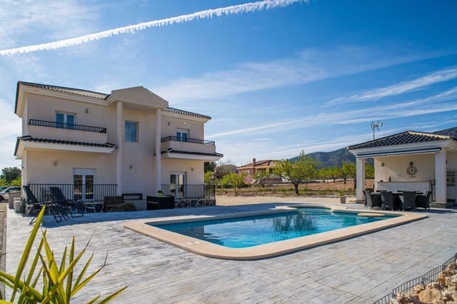 3 soveværelse Villa til salg i Lel, Pinoso med swimmingpool - € 495.000 (Ref: 4957532)