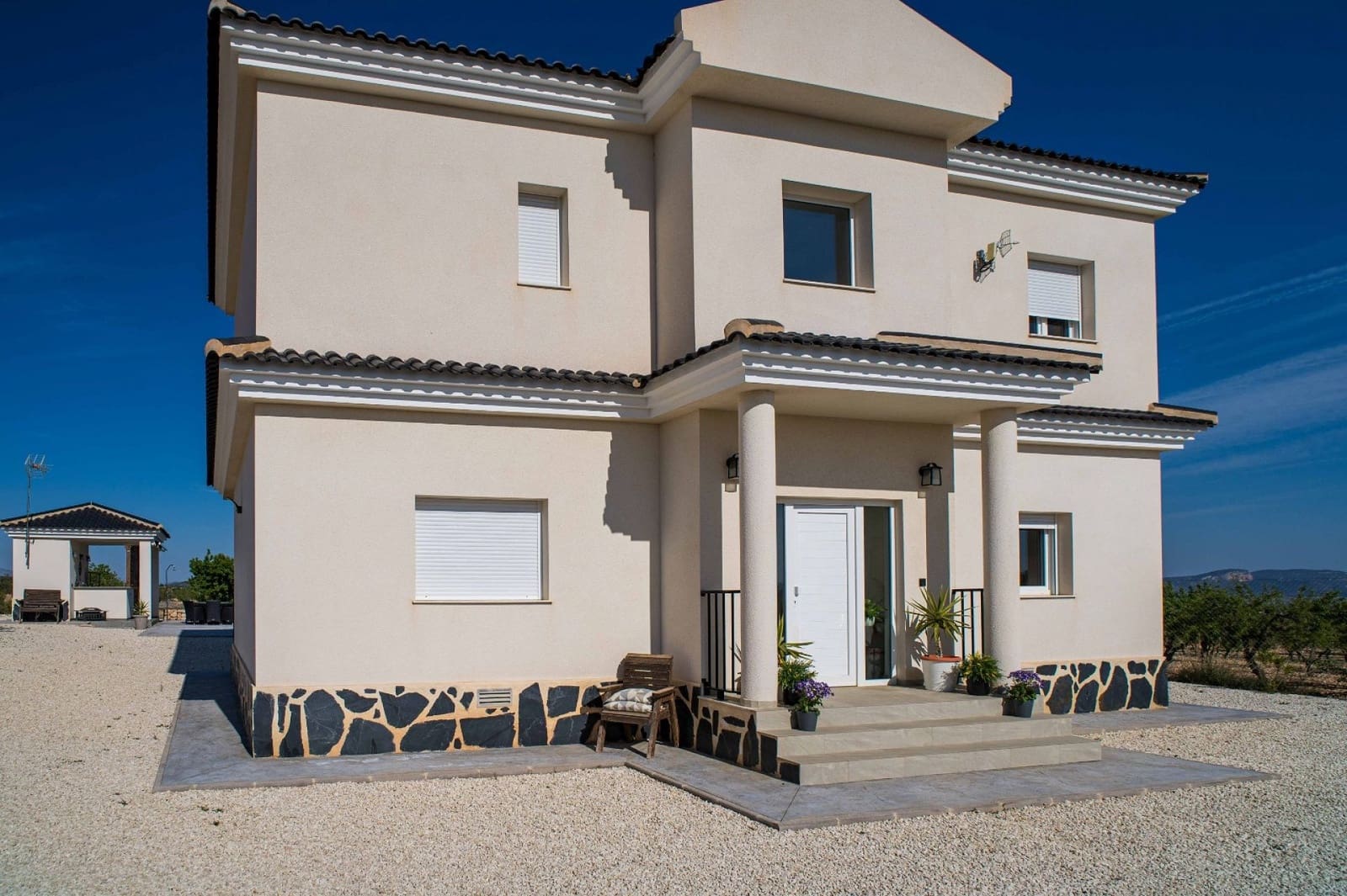 3 soveværelse Villa til salg i Lel med swimmingpool - € 495.000 (Ref: 4957532)