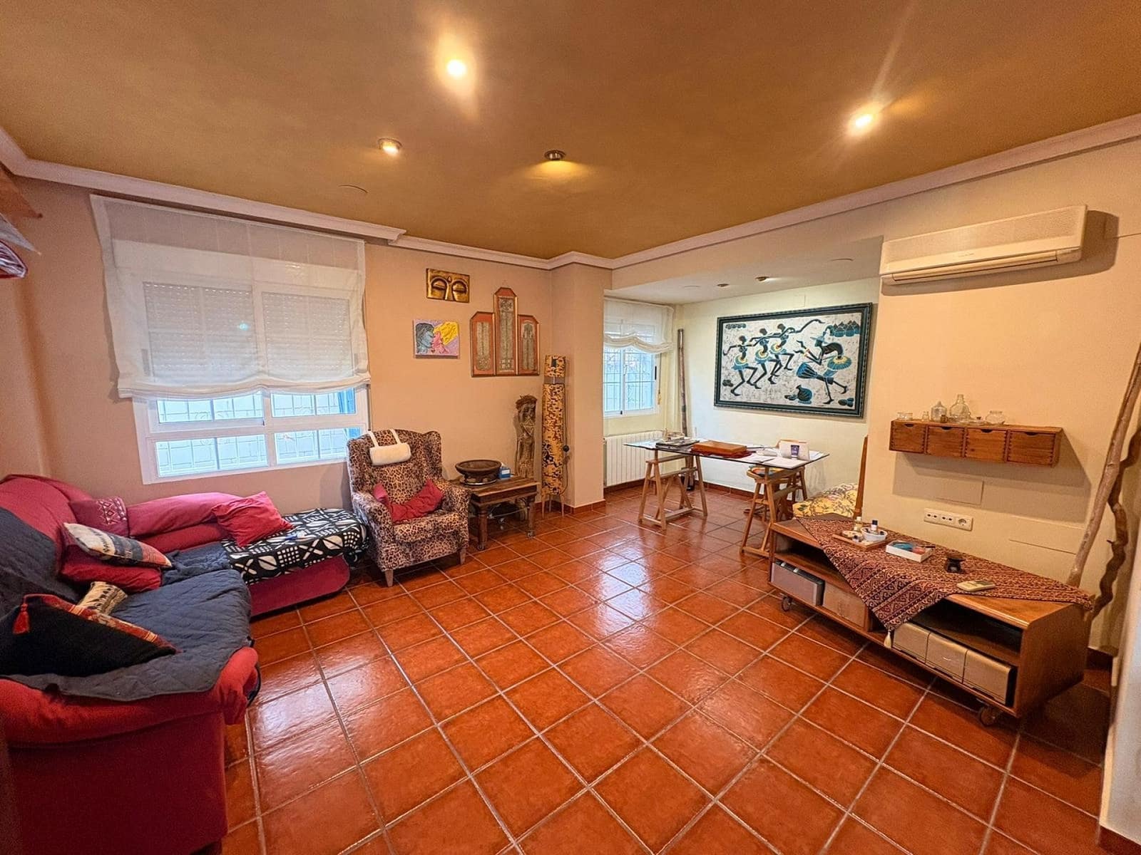 3 bedroom Semi-detached Villa for sale in Elda with pool - € 280,000 (Ref: 4957541)