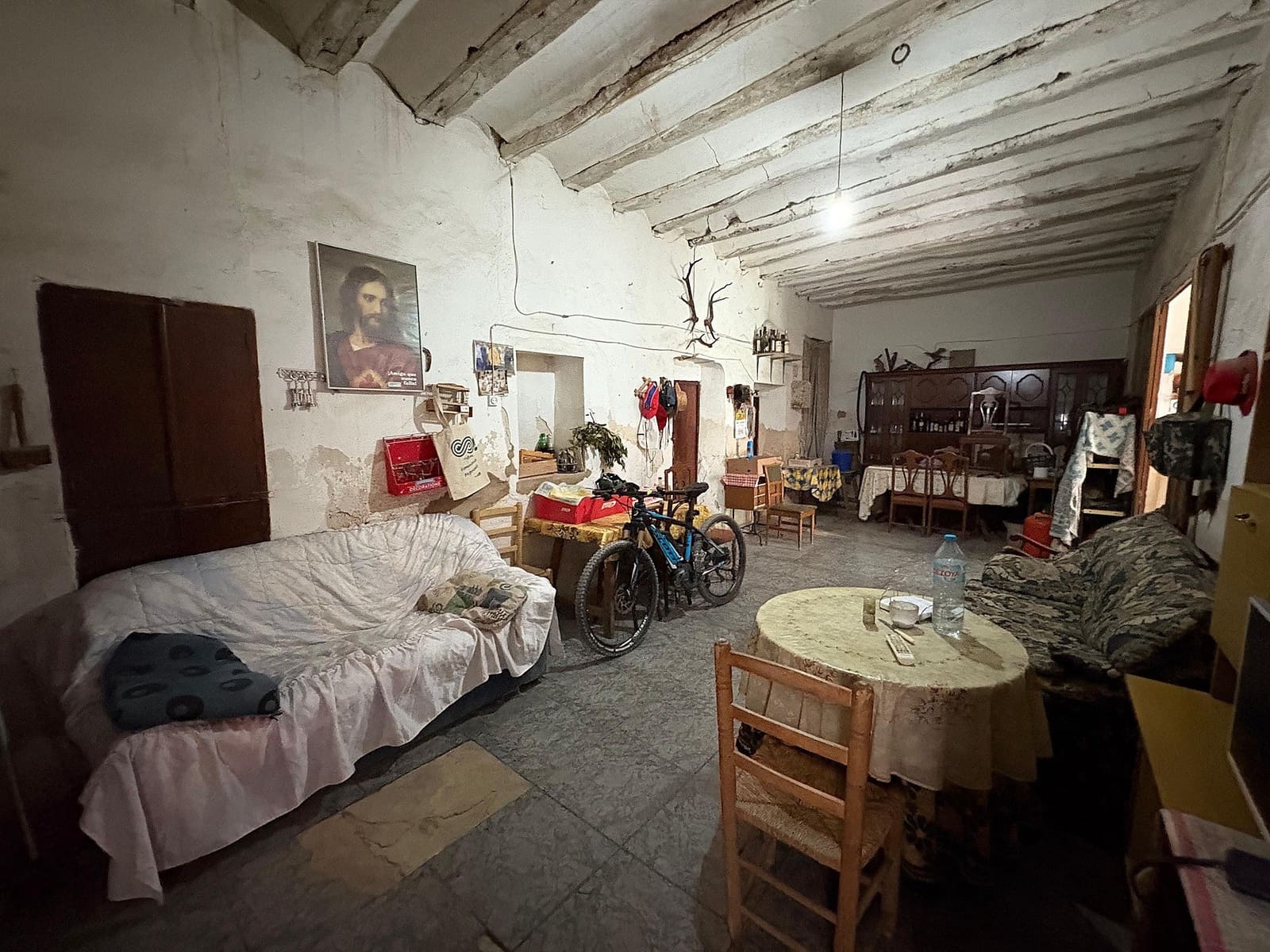 6 soverom Kjedet enebolig til salgs i Pinoso med svømmebasseng garasje - € 85 000 (Ref: 4957546)