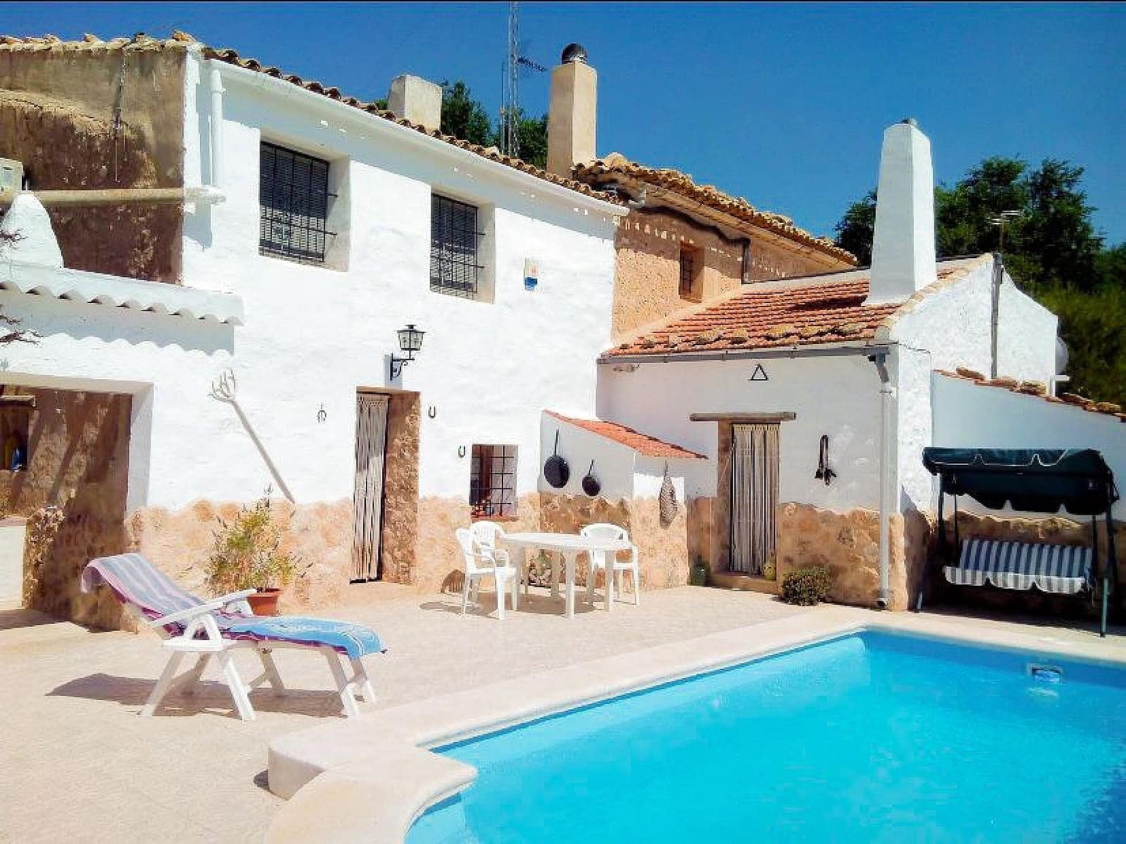 5 quarto Moradia Geminada para venda em Pinoso com piscina garagem - 299 995 € (Ref: 4994726)
