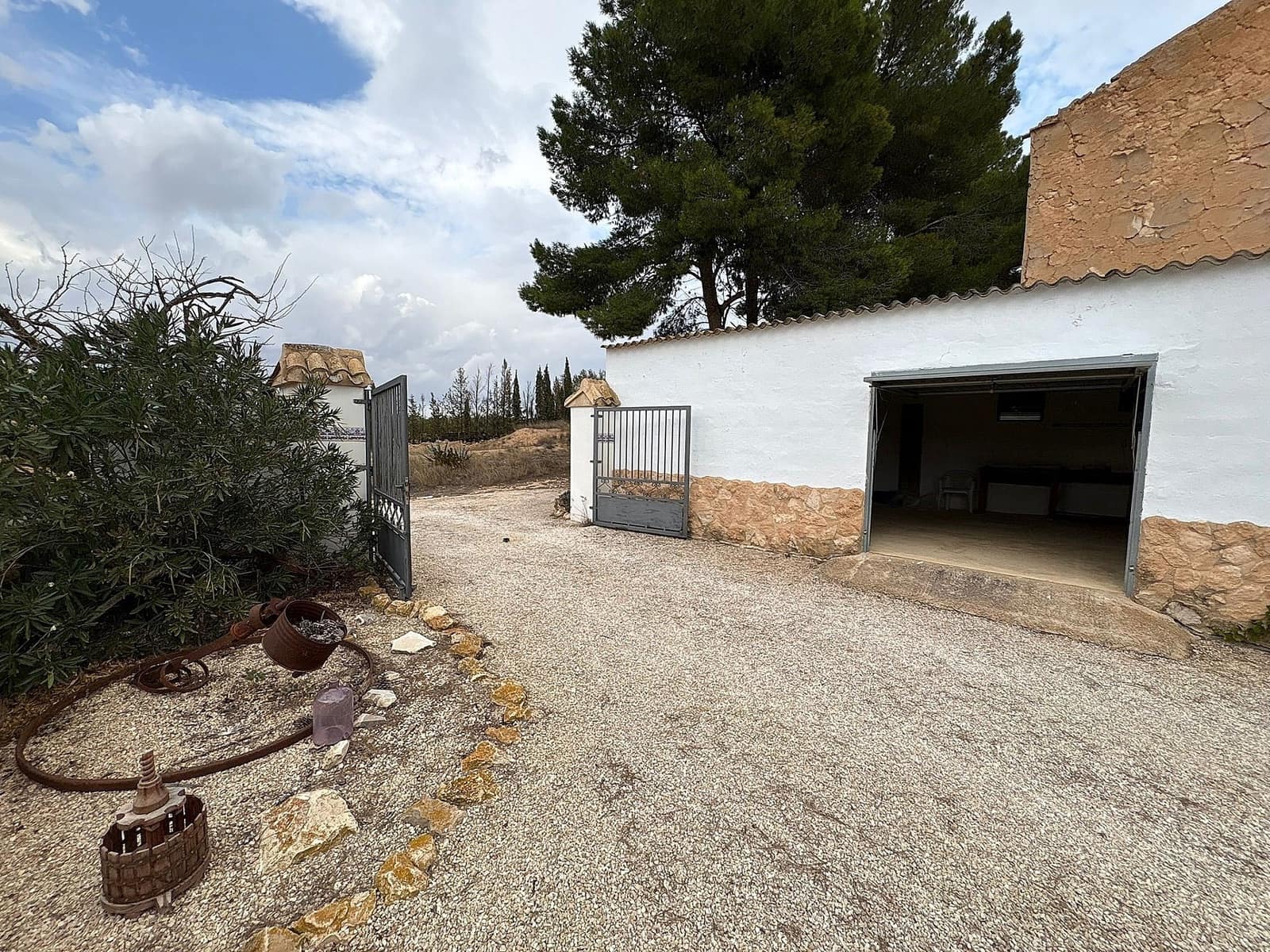 5 quarto Moradia Geminada para venda em Pinoso com piscina garagem - 299 995 € (Ref: 4994726)