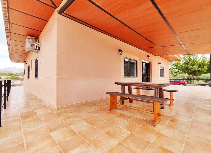 3 bedroom Villa for sale in Abanilla with pool - € 297,000 (Ref: 5017587)