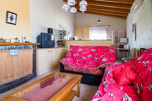8 bedroom Finca/Country House for sale in Raspay, Yecla with pool - € 300,000 (Ref: 5095914)
