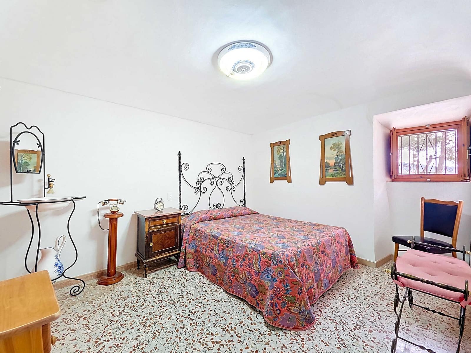 4 soverom Grottehus til salgs i Pinoso med garasje - € 159 950 (Ref: 5095915)