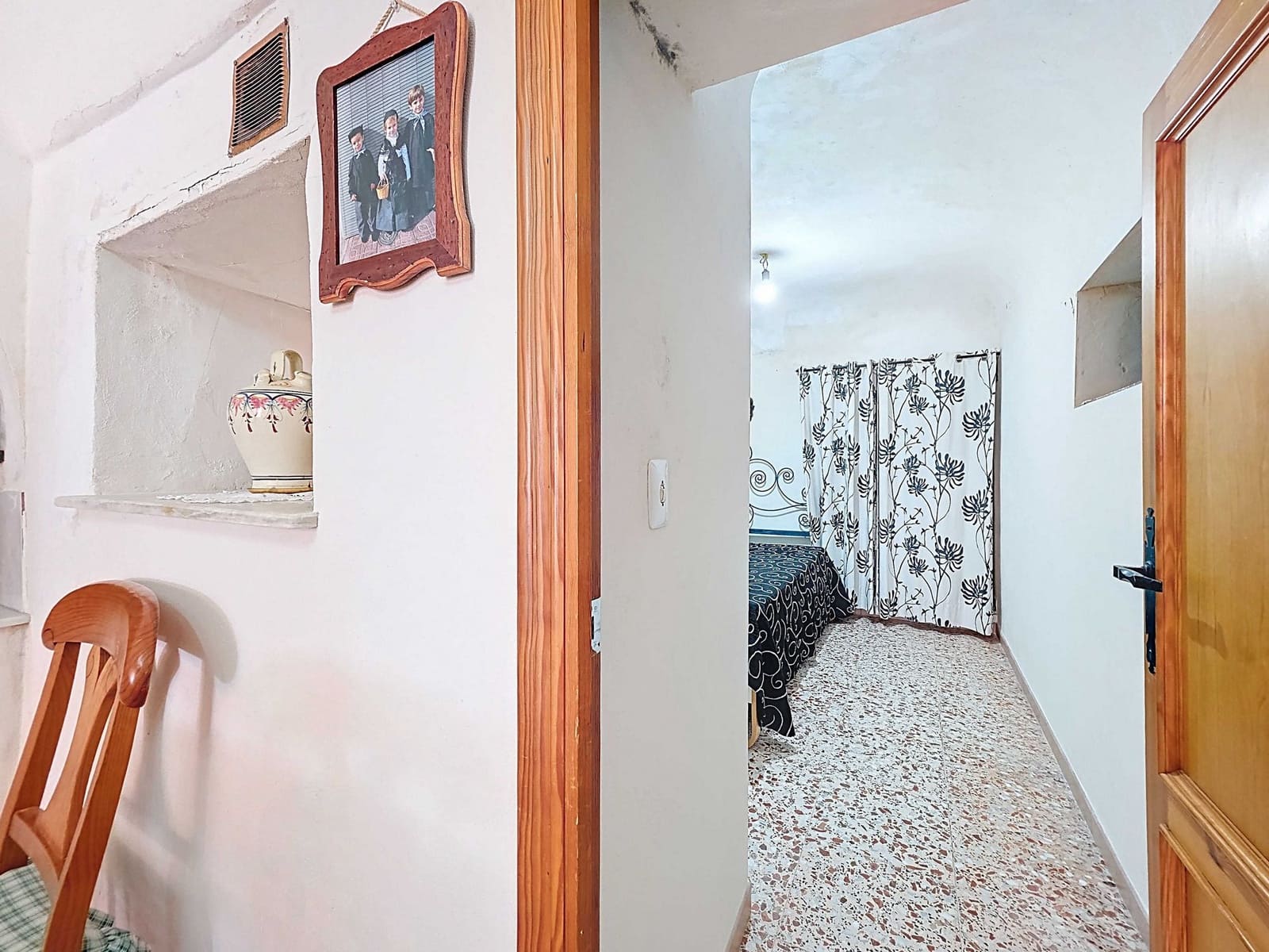 4 soverom Grottehus til salgs i Pinoso med garasje - € 159 950 (Ref: 5095915)