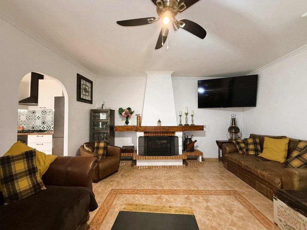 Casa de 6 habitaciones en Pinoso en venta - 325.000 € (Ref: 5102493)