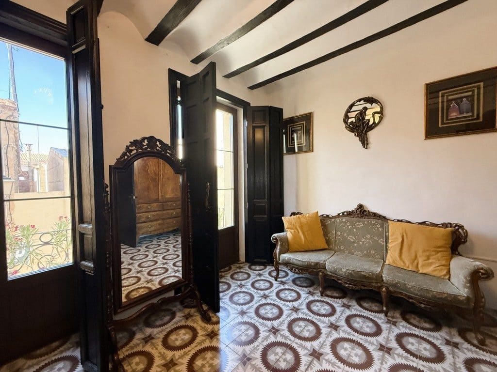 Casa de 6 habitaciones en Pinoso en venta - 325.000 € (Ref: 5102493)