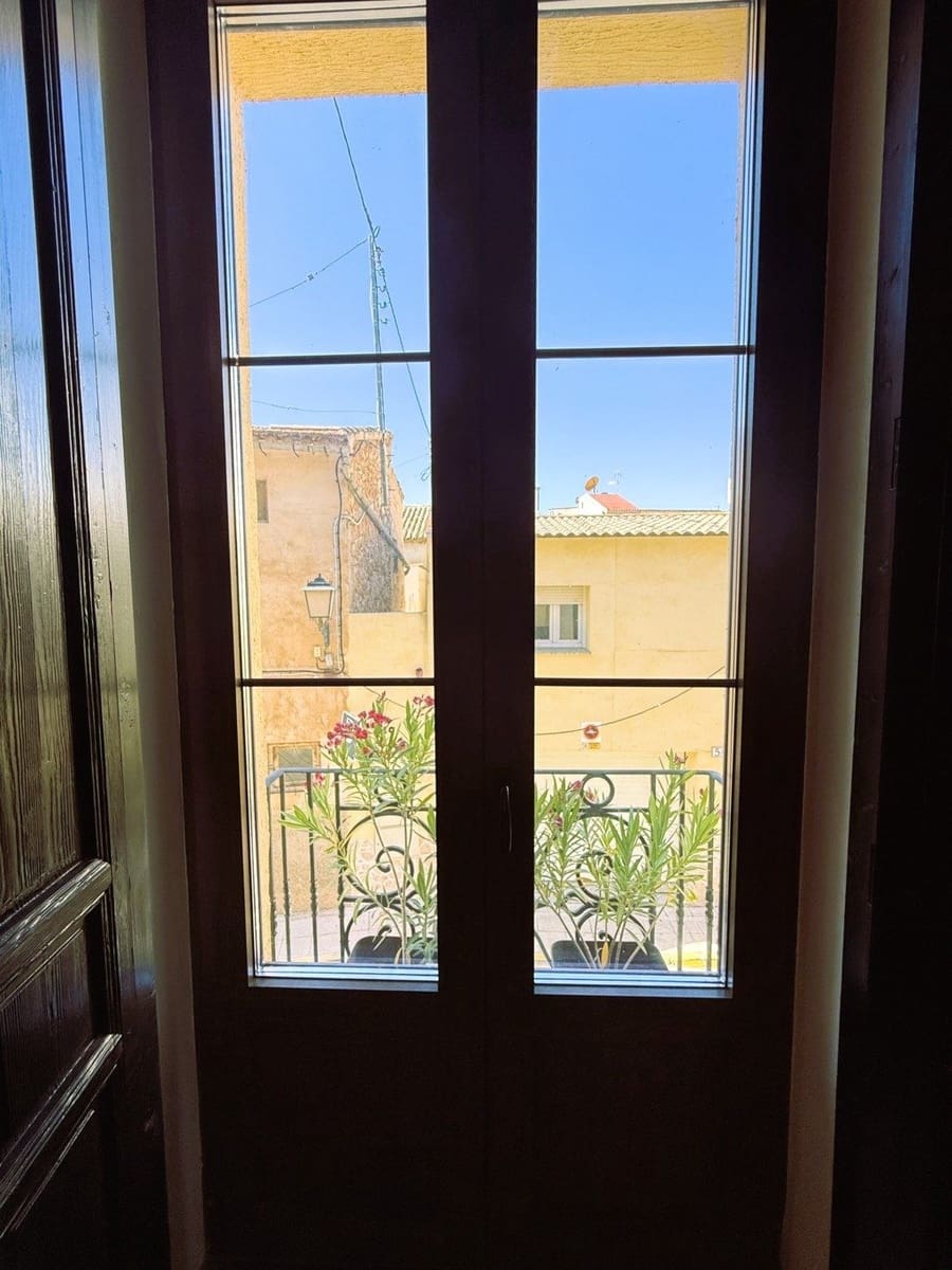 Casa de 6 habitaciones en Pinoso en venta - 325.000 € (Ref: 5102493)