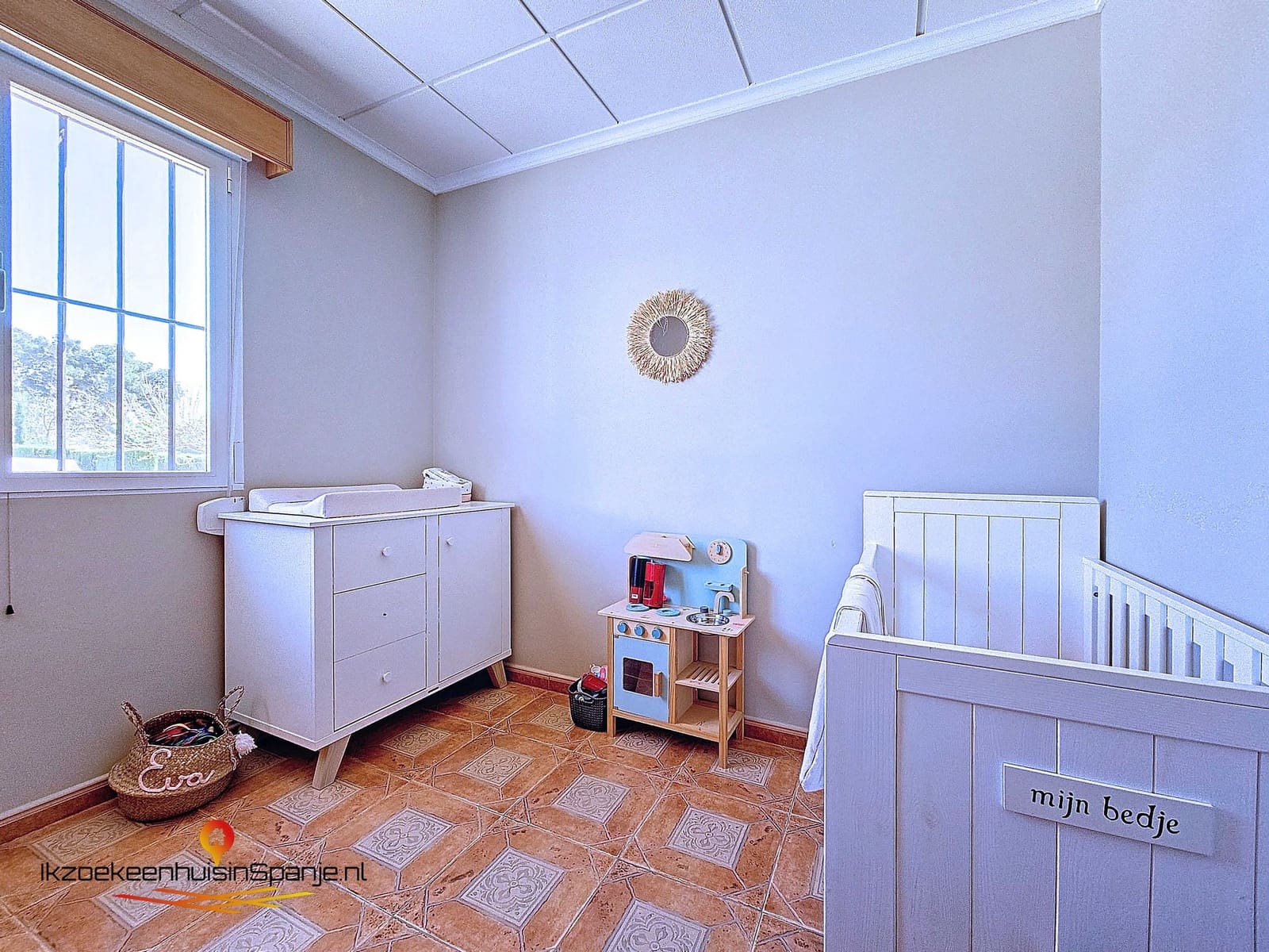 4 bedroom Villa for sale in Caudete with garage - € 209,950 (Ref: 5123177)