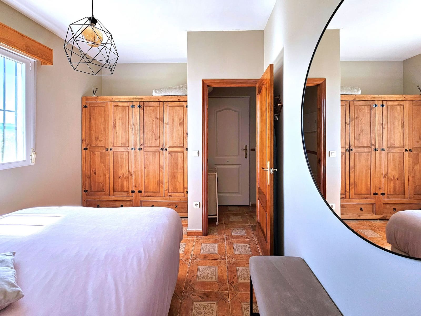 4 bedroom Villa for sale in Caudete with garage - € 209,950 (Ref: 5123177)