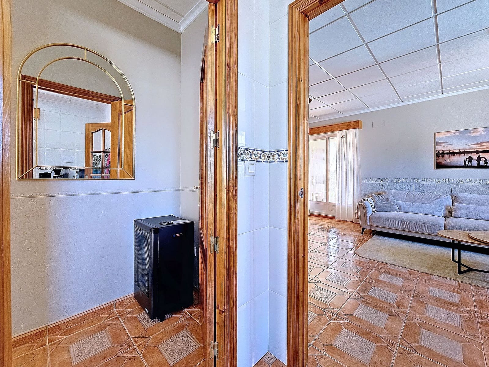 4 bedroom Villa for sale in Caudete with garage - € 209,950 (Ref: 5123177)