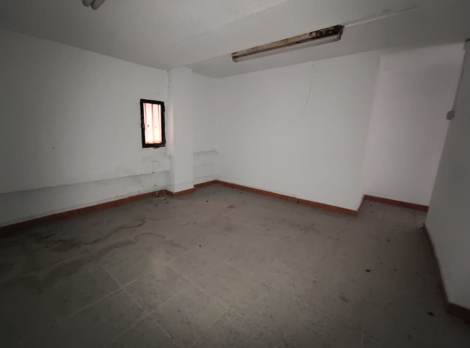 Erhverv til salg i Elda - € 67.000 (Ref: 5126517)
