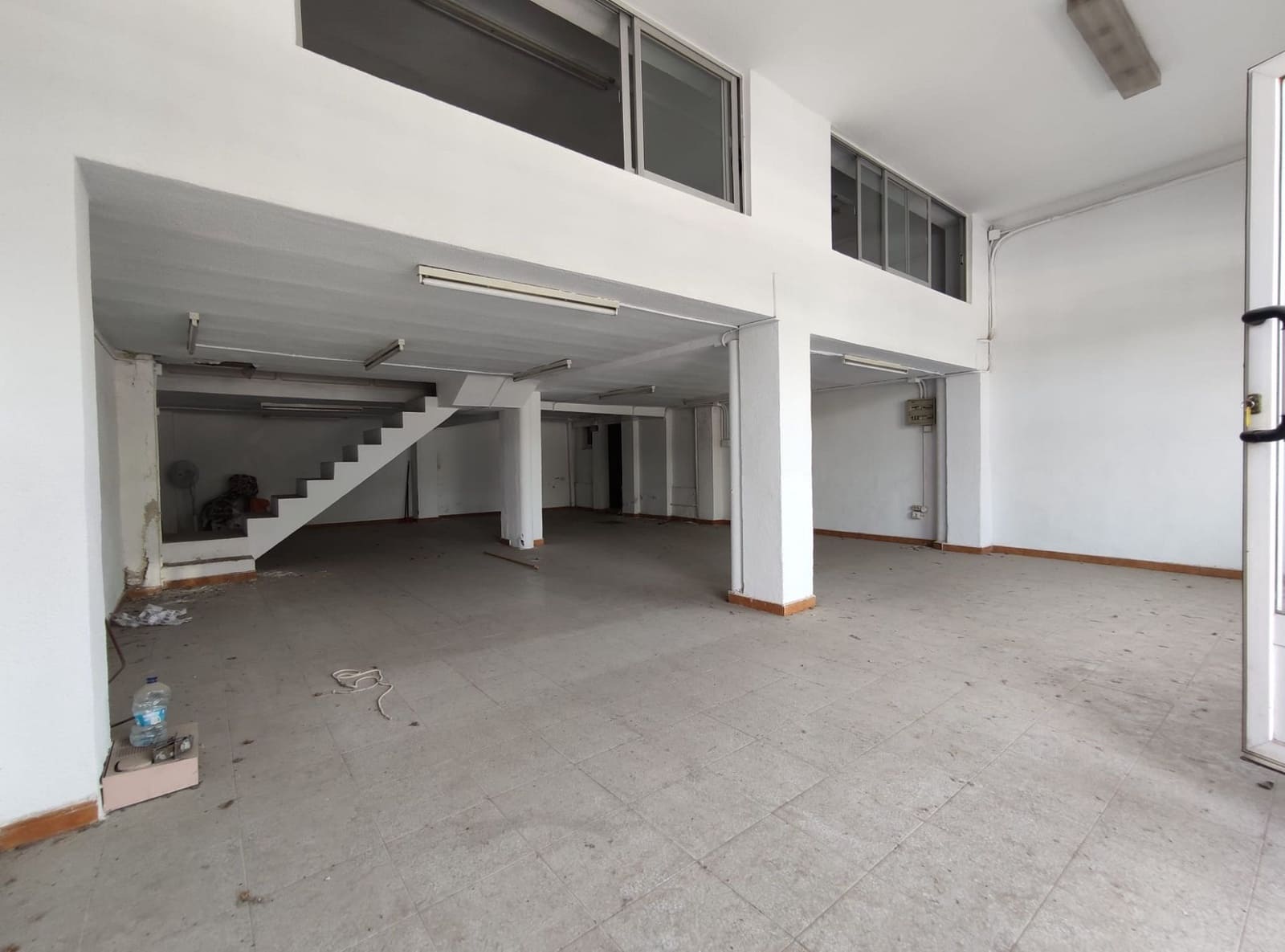 Erhverv til salg i Elda - € 67.000 (Ref: 5126517)