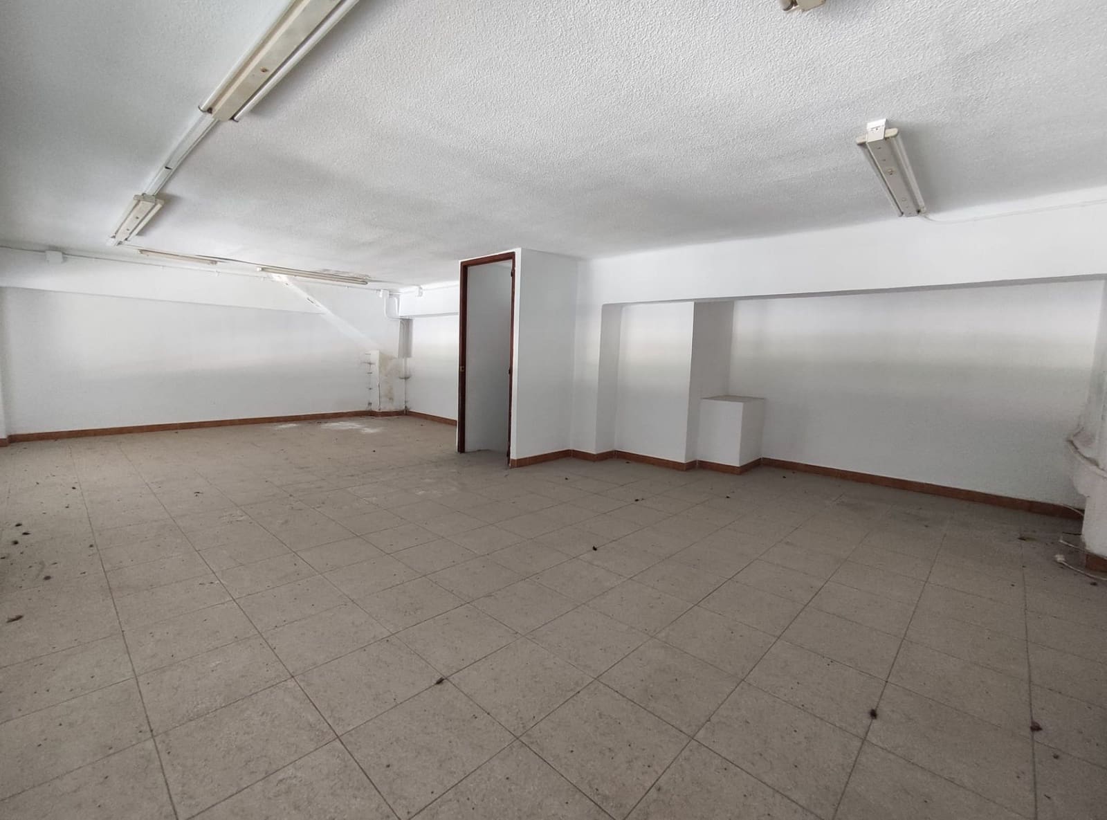 Erhverv til salg i Elda - € 67.000 (Ref: 5126517)