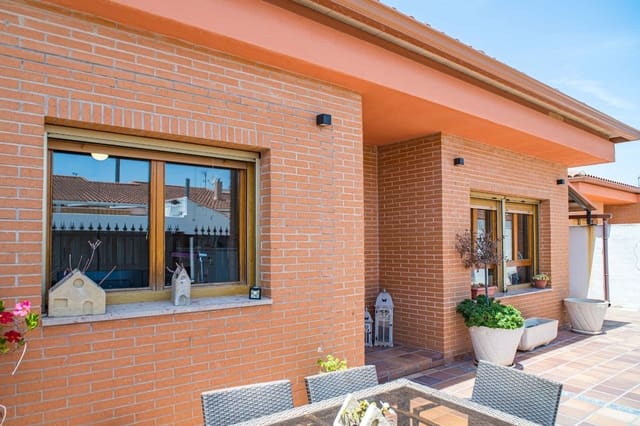 4 soverom Villa til salgs i Pinoso med garasje - € 299 950 (Ref: 5306159)