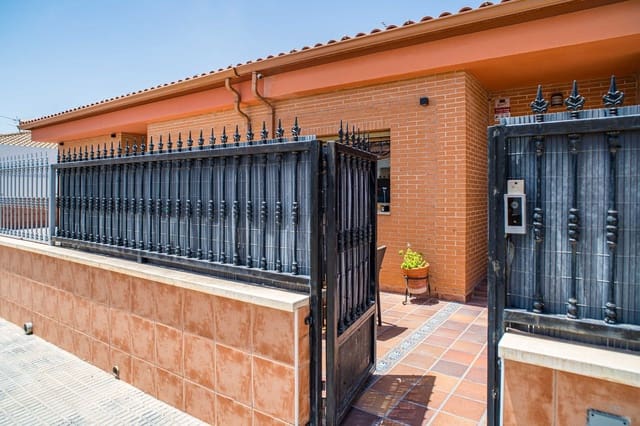 4 soverom Villa til salgs i Pinoso med garasje - € 299 950 (Ref: 5306159)