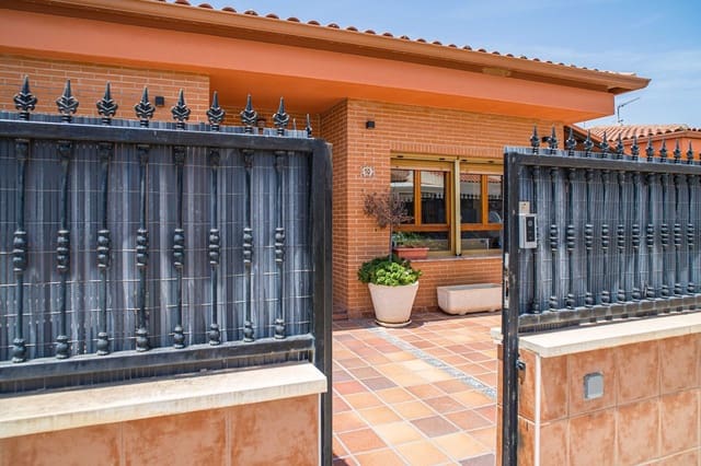 4 soverom Villa til salgs i Pinoso med garasje - € 299 950 (Ref: 5306159)