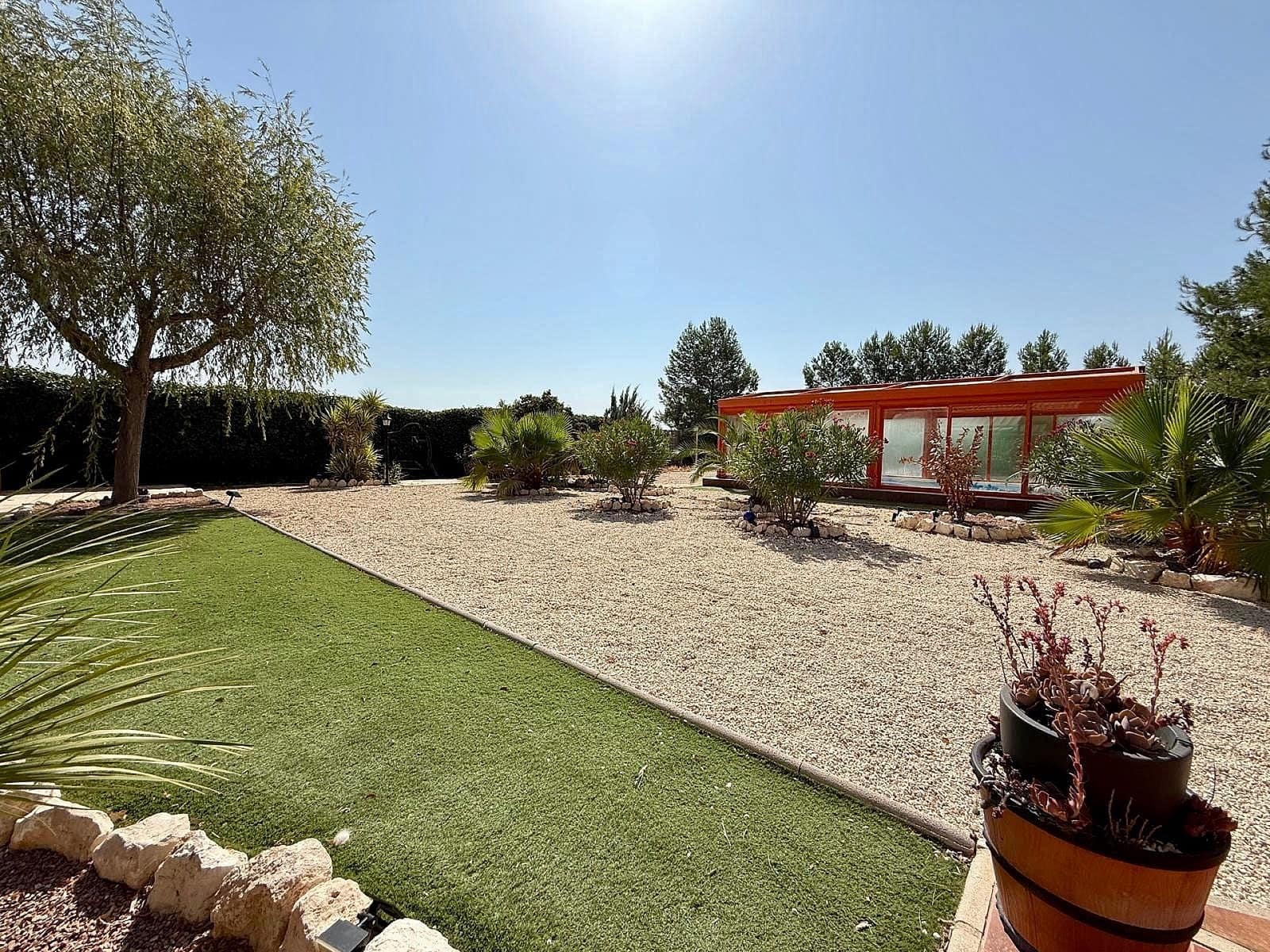 2 quarto Moradia para venda em Lel com piscina garagem - 340 000 € (Ref: 5344096)