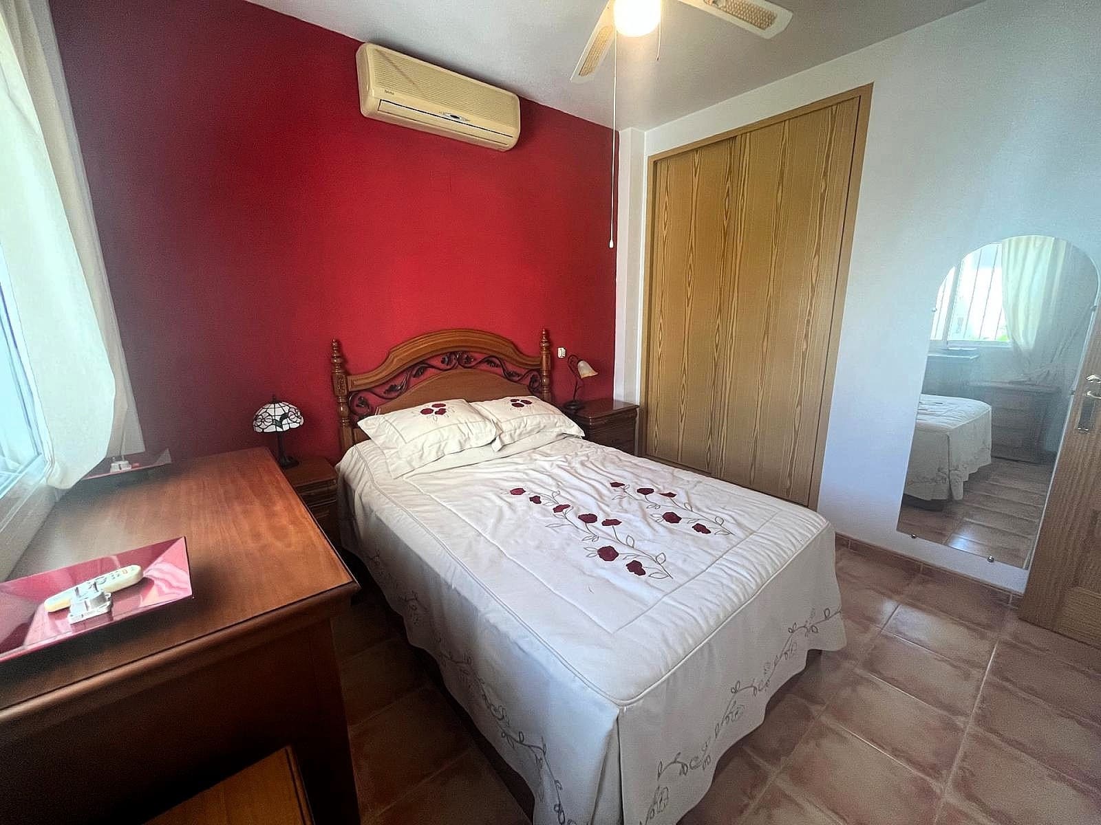 3 sypialnia Willa na sprzedaż w Castalla z basenem garażem - 280 000 € (Ref: 5344097)