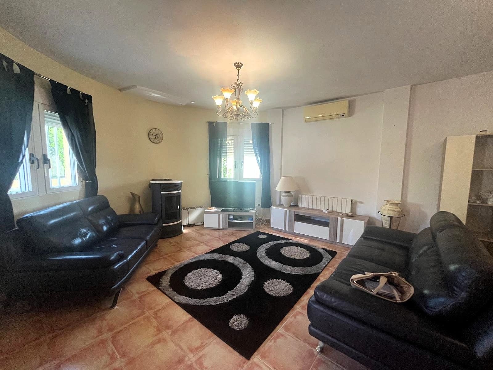3 sypialnia Willa na sprzedaż w Castalla z basenem garażem - 280 000 € (Ref: 5344097)