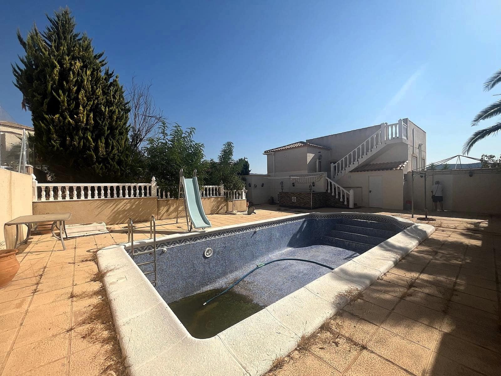 3 sypialnia Willa na sprzedaż w Castalla z basenem garażem - 280 000 € (Ref: 5344097)