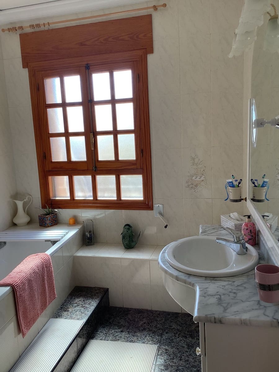4 chambre Maison de Ville à vendre à Hondon de las Nieves avec garage - 235 000 € (Ref: 5360662)