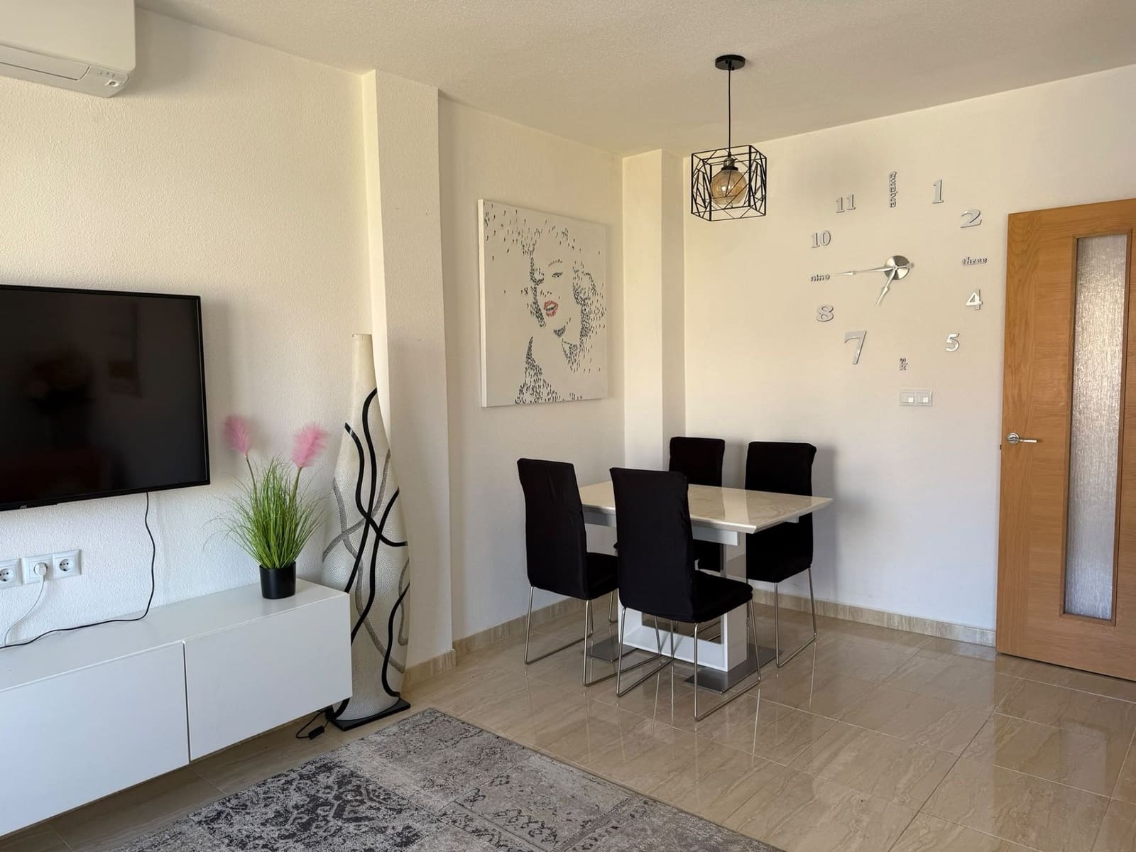 3 makuuhuone Omakotitalo myytävänä paikassa Pinoso mukana 
autotalli - 208 000 € (Ref: 5433130)