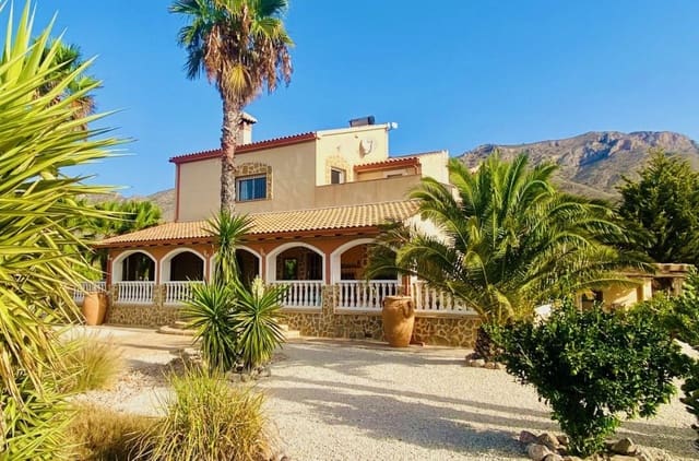 4 soveværelse Villa til salg i La Canalosa, Hondón de las Nieves med swimmingpool garage - € 545.000 (Ref: 5453615)
