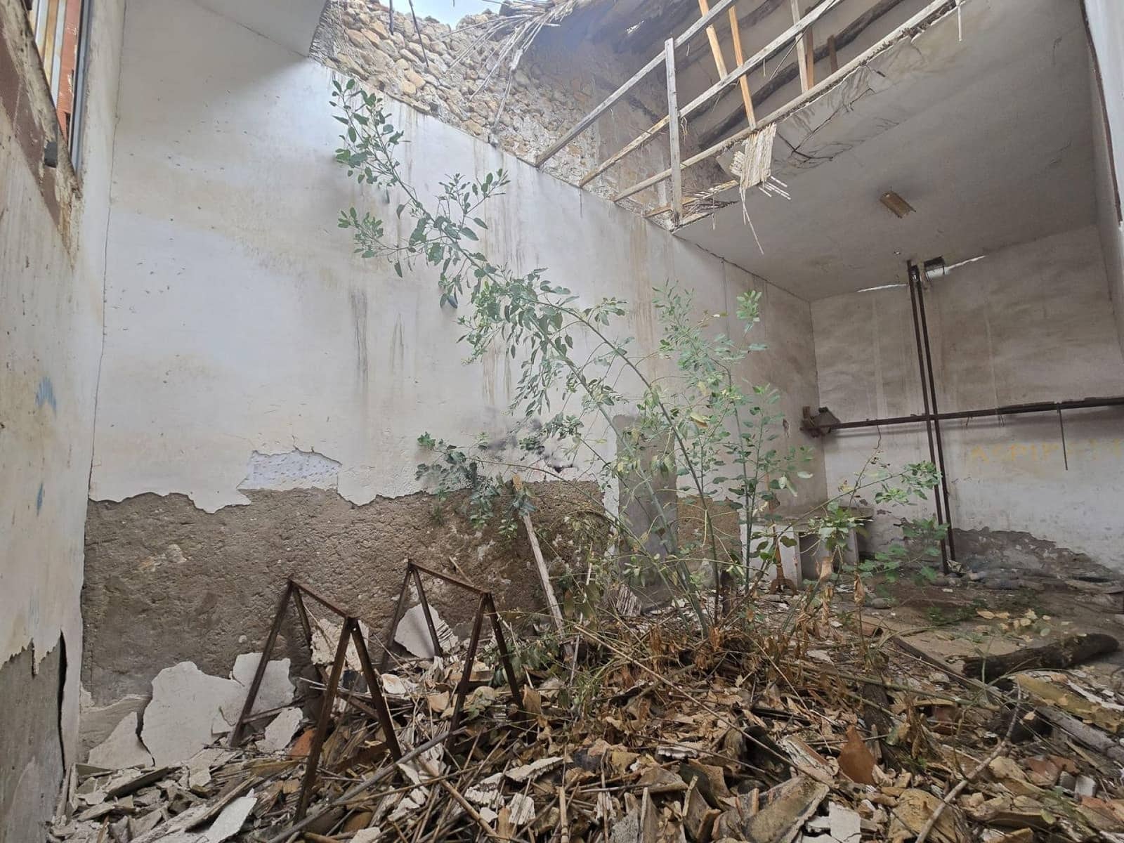 Townhouse for sale in Salinas - € 75,000 (Ref: 5463005)