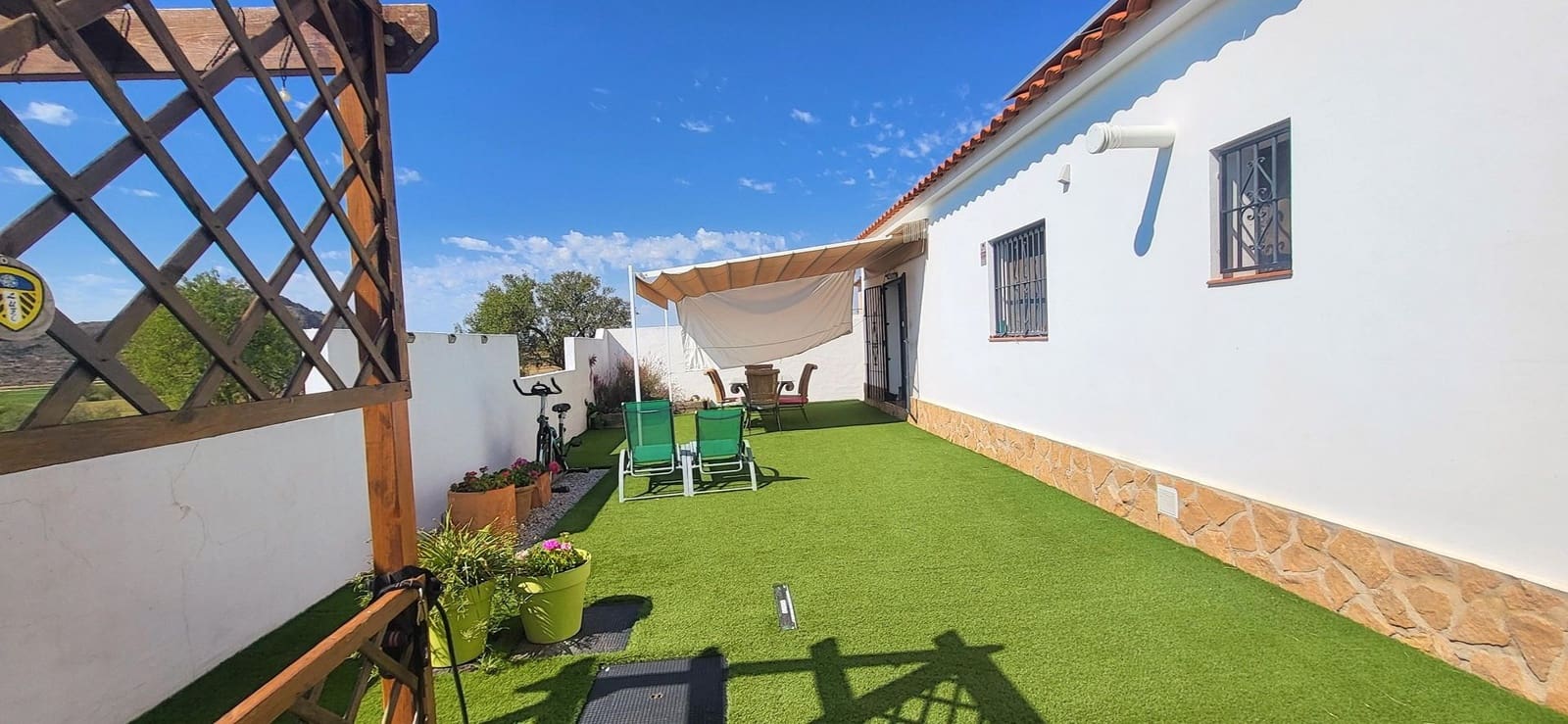 3 bedroom Villa for sale in Caudete with pool - € 229,995 (Ref: 5463007)