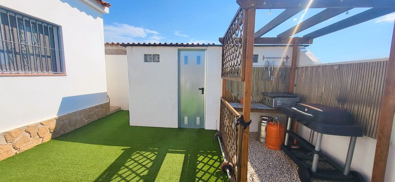 3 bedroom Villa for sale in Caudete with pool - € 229,995 (Ref: 5463007)